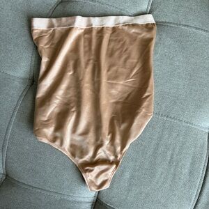 SKIMS BARELY THERE HIGH-WAISTED THONG | CLAY | M